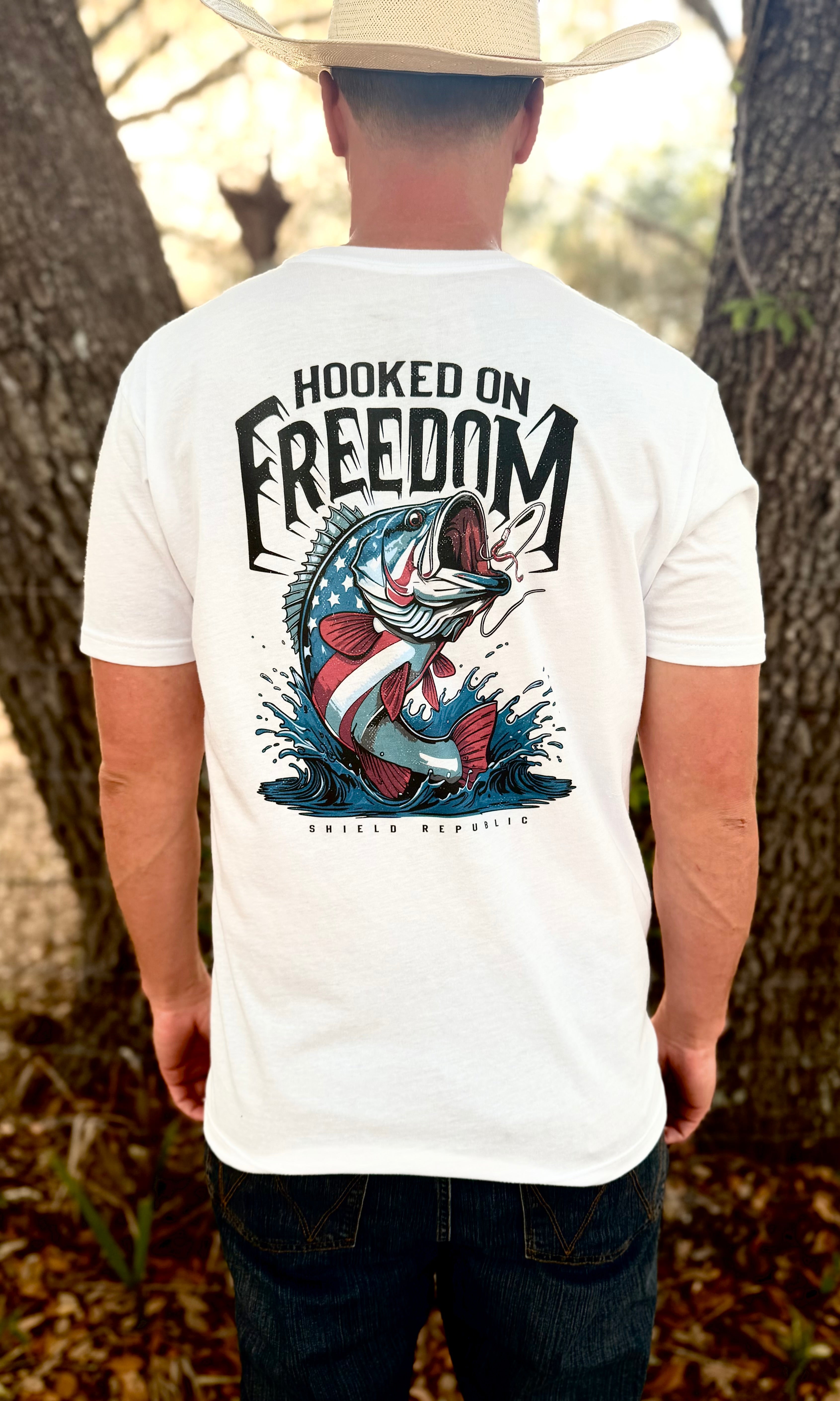 MENS HOOKED ON FREEDOM SHIRT